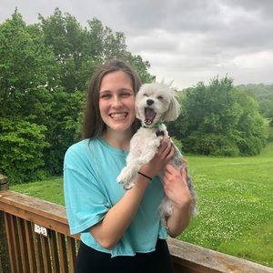 Meet your Posher, Chloe